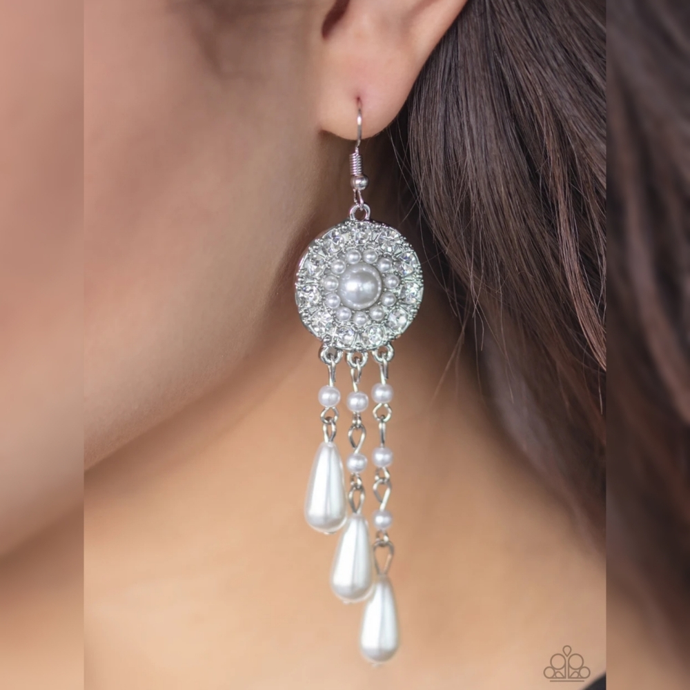 💝 5/$20 Dreams Can Come True White Earrings 🤍